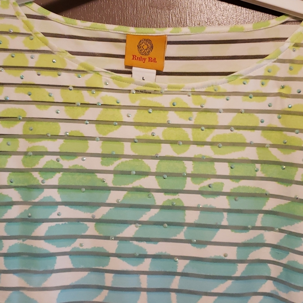 Ruby Rd. 3/4 sleeve top - Picture 3 of 3